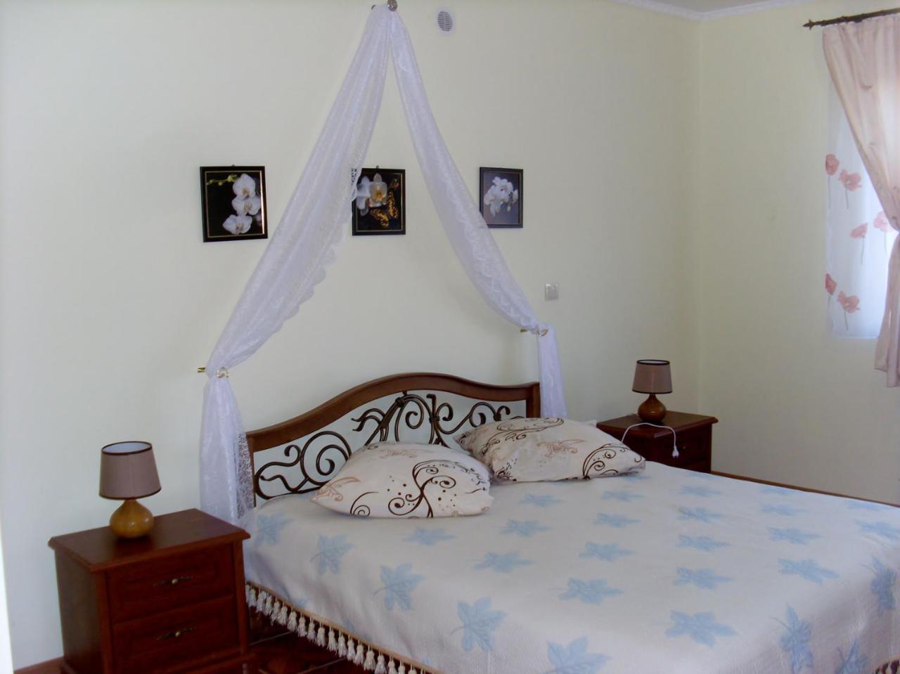 Villa Eden Delux Yanoshi Luaran gambar