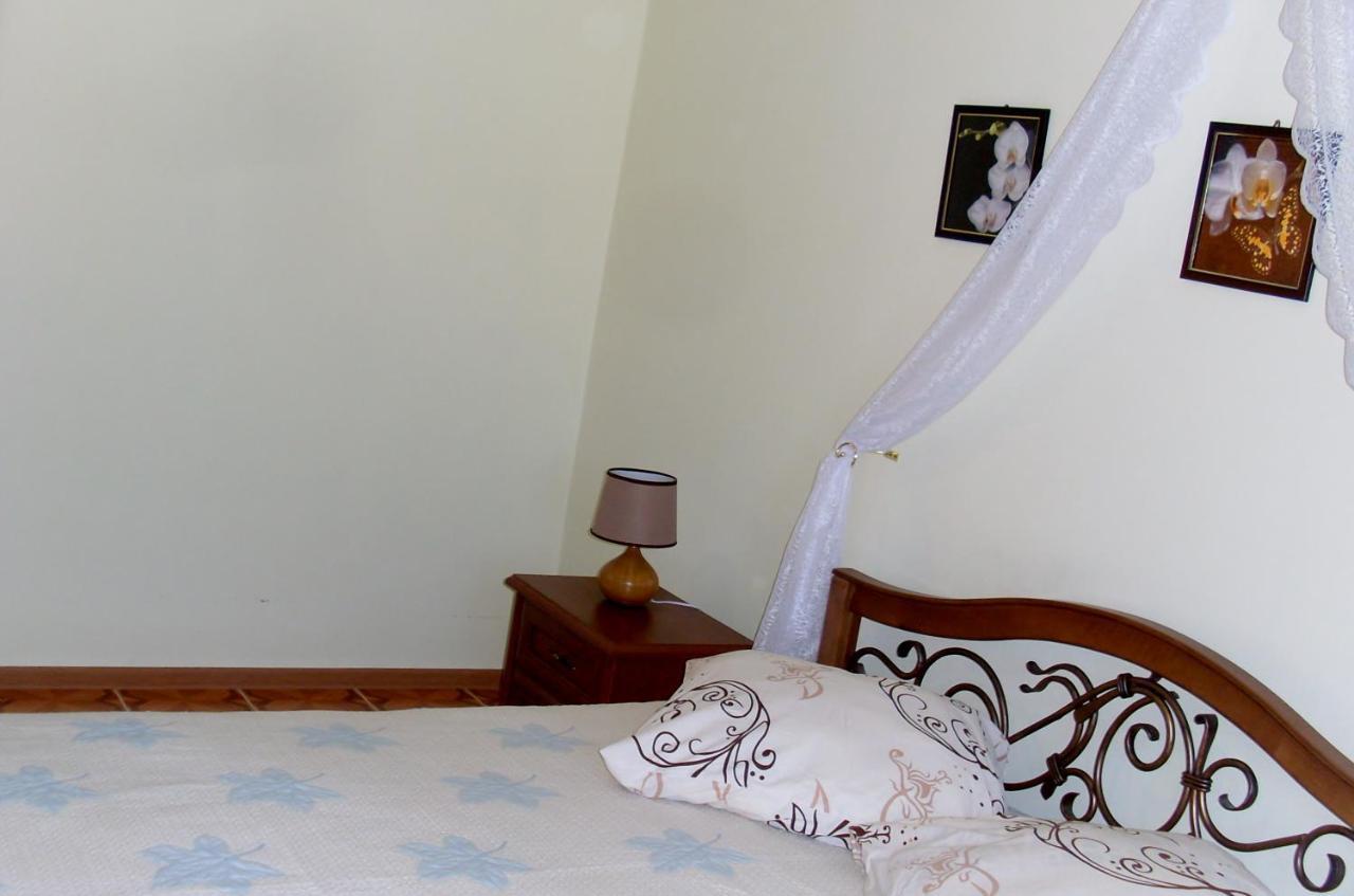 Villa Eden Delux Yanoshi Luaran gambar